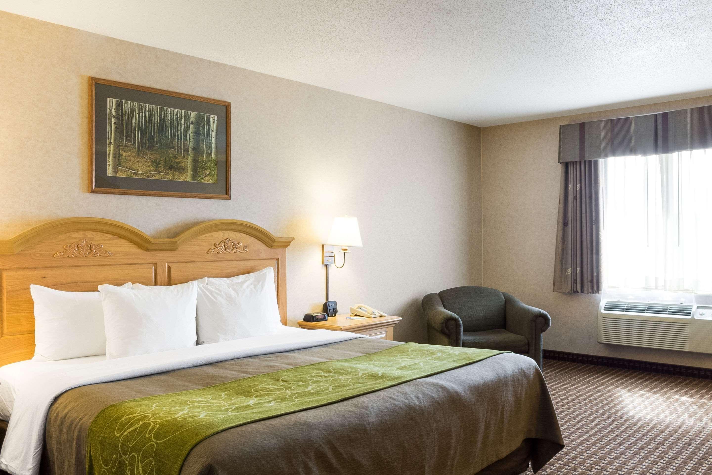 Comfort Inn & Suites Custer Exterior photo